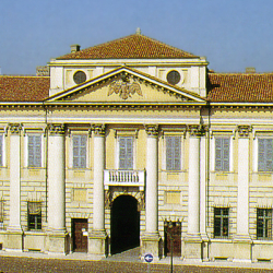 Mantova, Palazzo D'Arco, esterno